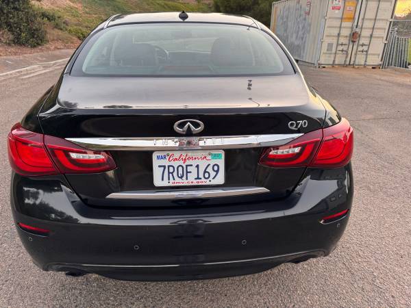 2015 Infiniti Q70 3.7 — photo 6