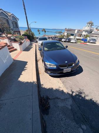 2011 BMW 335i Convertible — photo 7