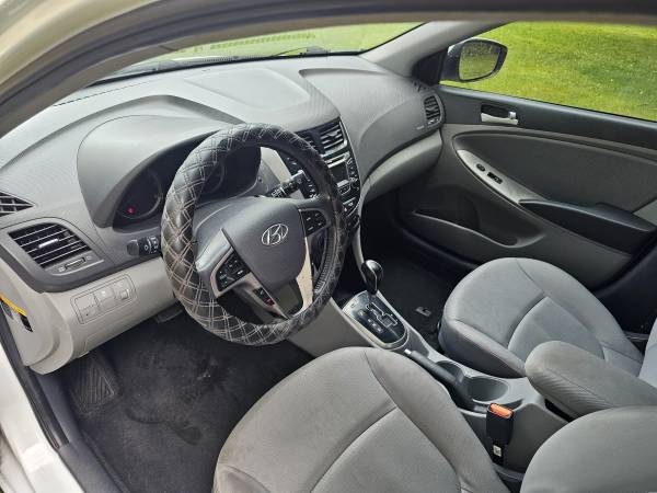 2015 Hyundai Accent Sport 4dr Hatchback Automatic — photo 6
