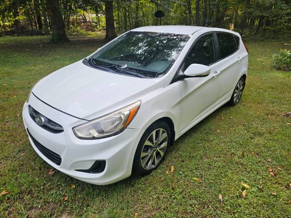 2015 Hyundai Accent Sport 4dr Hatchback Automatic — photo 1