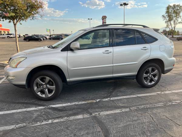 2004 Lexus RX 330 Base All-wheel Drive Automatic — photo 2