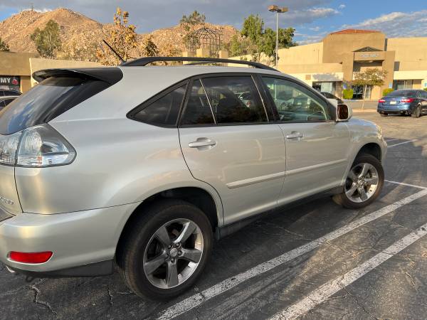 2004 Lexus RX 330 Base All-wheel Drive Automatic — photo 3