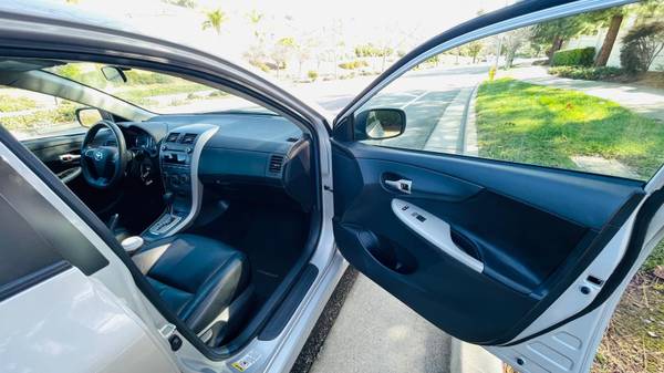 2011 Toyota Corolla S 4dr Sedan Manual — photo 8