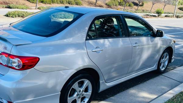 2011 Toyota Corolla S 4dr Sedan Manual — photo 6