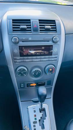 2011 Toyota Corolla S 4dr Sedan Manual — photo 11