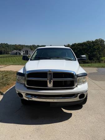 2004 Dodge RAM 2500 SLT 4x4 Quad Cab 140.5 in. WB Automatic — photo 2
