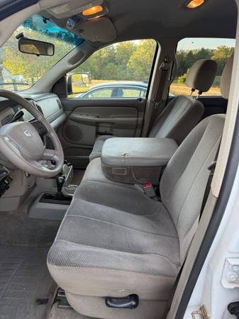 2004 Dodge RAM 2500 SLT 4x4 Quad Cab 140.5 in. WB Automatic — photo 10