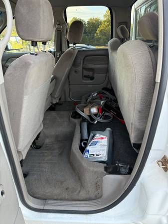 2004 Dodge RAM 2500 SLT 4x4 Quad Cab 140.5 in. WB Automatic — photo 9