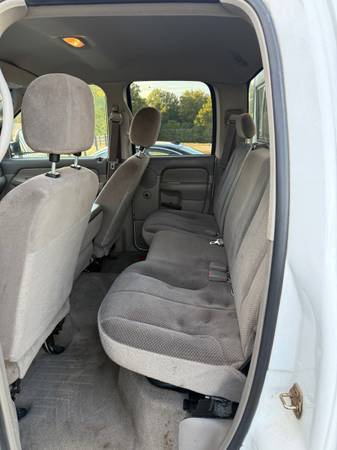 2004 Dodge RAM 2500 SLT 4x4 Quad Cab 140.5 in. WB Automatic — photo 8