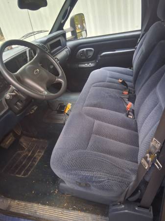 1997 Chevrolet Chevy VAN Base 3dr G2500 Cargo Van — photo 2