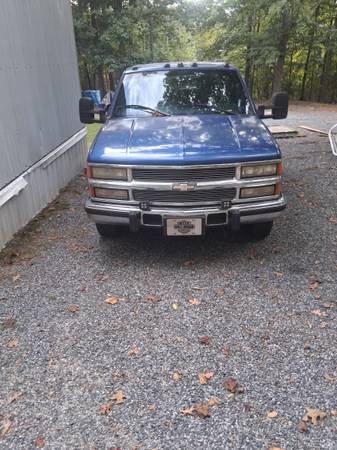 1997 Chevrolet Chevy VAN Base 3dr G2500 Cargo Van — photo 1