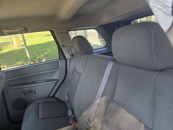 2005 Jeep Grand Cherokee Laredo 4dr 4x4 Automatic — photo 8