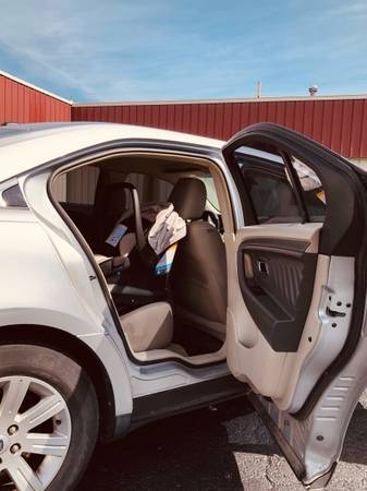 2010 Ford Taurus SE 4dr Front-wheel Drive Sedan Automatic — photo 6