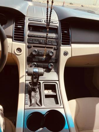 2010 Ford Taurus SE 4dr Front-wheel Drive Sedan Automatic — photo 8