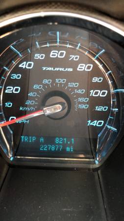 2010 Ford Taurus SE 4dr Front-wheel Drive Sedan Automatic — photo 11