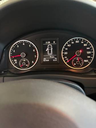 2011 Volkswagen Tiguan SEL — photo 8