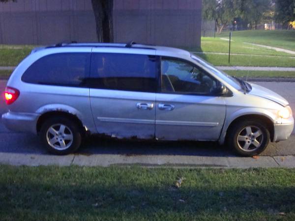 2006 Dodge Grand Caravan SXT Front-wheel Drive Passenger Van Automatic — photo 3
