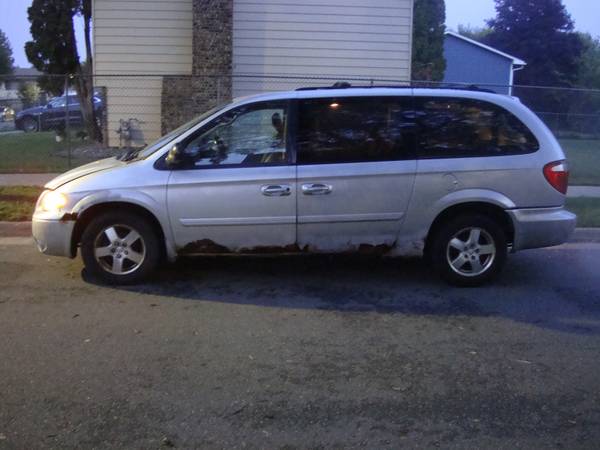 2006 Dodge Grand Caravan SXT Front-wheel Drive Passenger Van Automatic — photo 1
