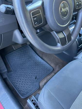 2014 Jeep Compass Sport 4dr 4x4 CVT — photo 10