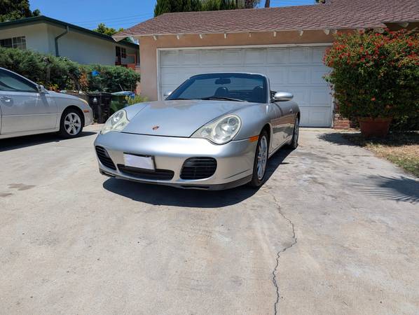 2002 Porsche 911 Carrera 4 — photo 2