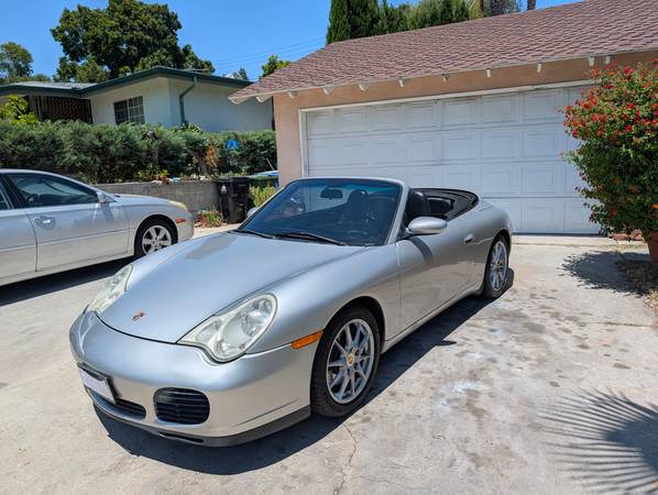 2002 Porsche 911 Carrera 4 — photo 4