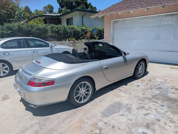 2002 Porsche 911 Carrera 4 — photo 7