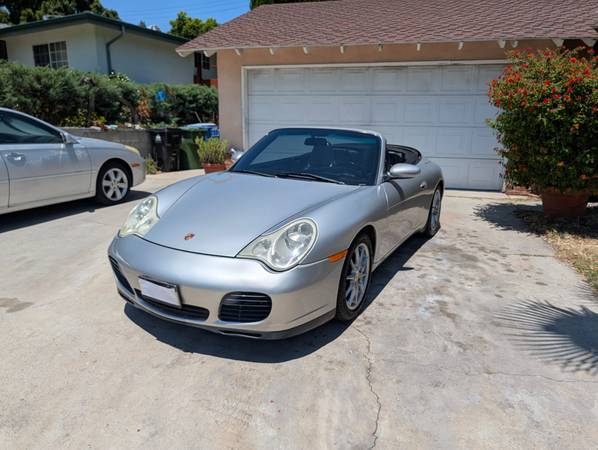 2002 Porsche 911 Carrera 4 — photo 1