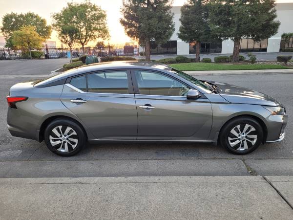 2023 Nissan Altima 2.5 SL 4dr All-Wheel Drive Sedan CVT — photo 4