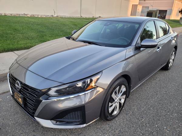 2023 Nissan Altima 2.5 SL 4dr All-Wheel Drive Sedan CVT — photo 1