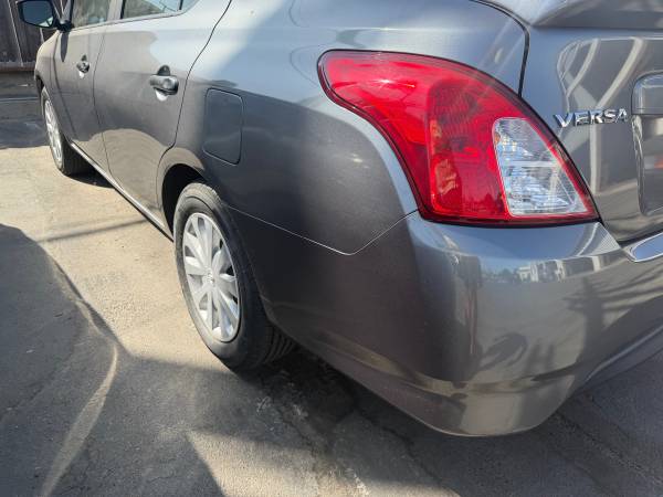 2016 Nissan Sentra S 4dr Sedan CVT — photo 4