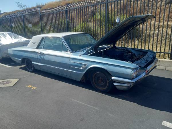 1965 Ford Thunderbird Hardtop — photo 2