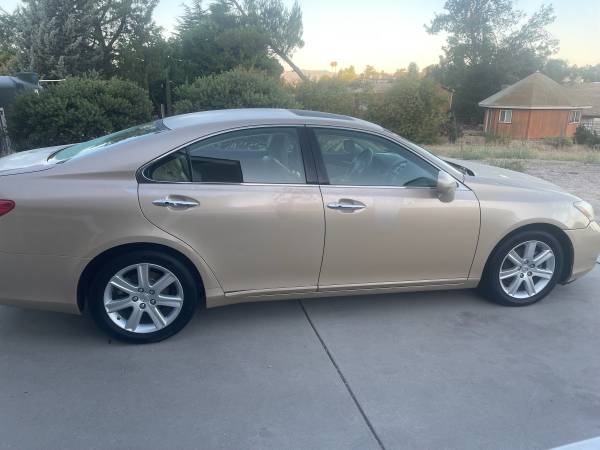 2009 Lexus ES 350 Base 4dr Sedan Automatic — photo 2