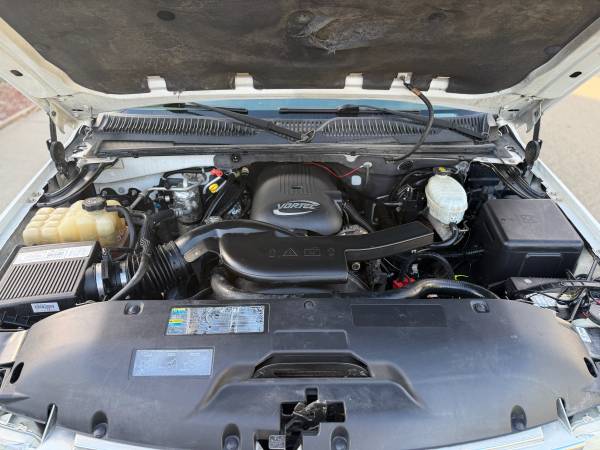 2004 Chevrolet Tahoe LT 4x2 Automatic — photo 9