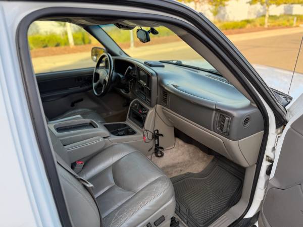 2004 Chevrolet Tahoe LT 4x2 Automatic — photo 7