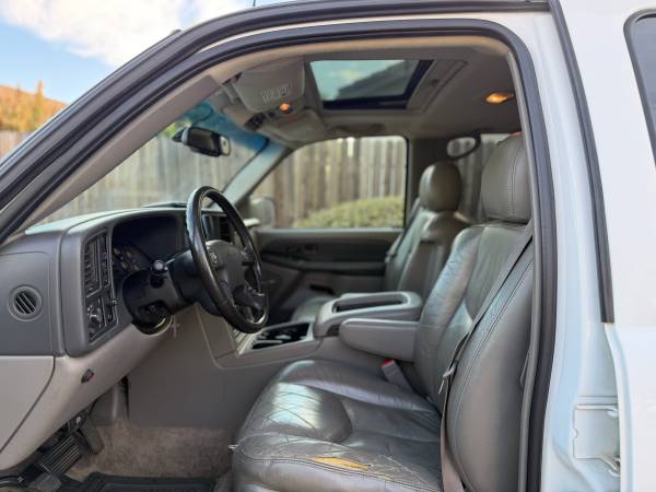 2004 Chevrolet Tahoe LT 4x2 Automatic — photo 4