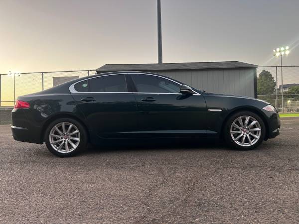 2015 Jaguar XF 2.0T Premium — photo 6