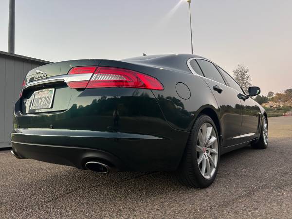 2015 Jaguar XF 2.0T Premium — photo 5