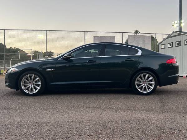 2015 Jaguar XF 2.0T Premium — photo 3