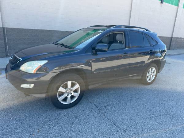 2004 Lexus RX 330 Base All-wheel Drive Automatic — photo 2