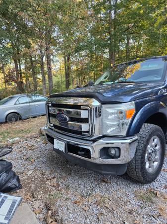 2013 Ford E 350 Super Duty XL Wagon Automatic — photo 1