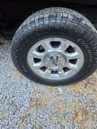 2013 Ford E 350 Super Duty XL Wagon Automatic — photo 5