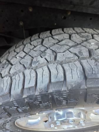 2013 Ford E 350 Super Duty XL Wagon Automatic — photo 4