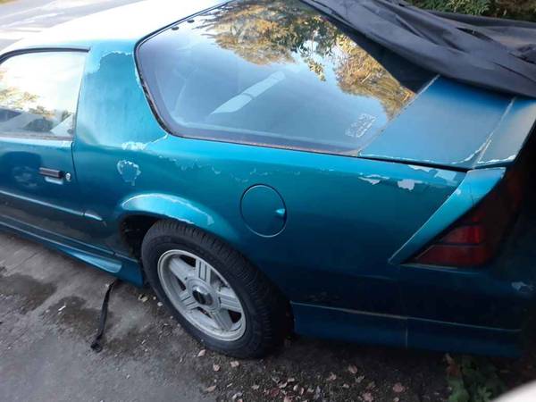 1991 Chevrolet Camaro RS 2dr Hatchback — photo 2