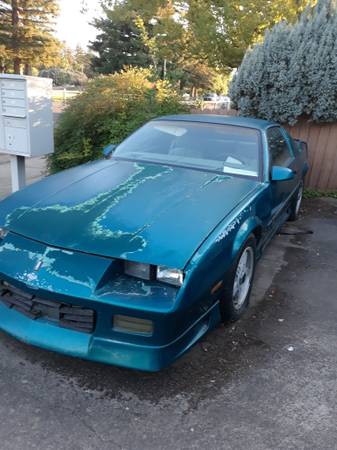 1991 Chevrolet Camaro RS 2dr Hatchback — photo 3