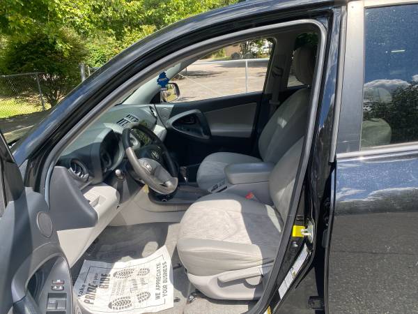 2012 Toyota Rav4 Base 4dr 4x4 Automatic — photo 5