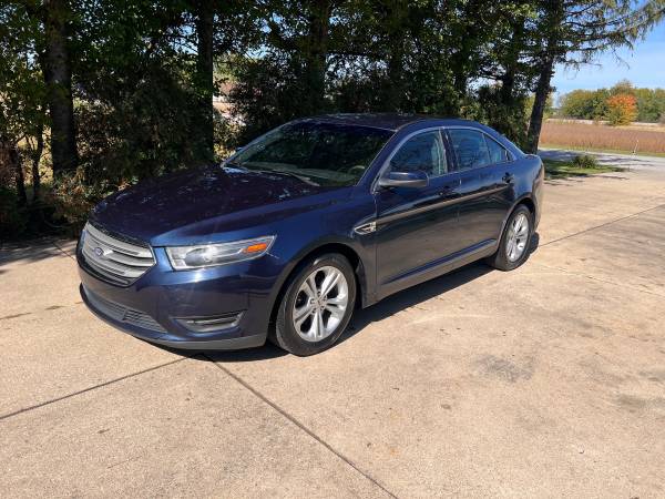 2016 Ford Taurus SEL 4dr All-wheel Drive Sedan Automatic — photo 2