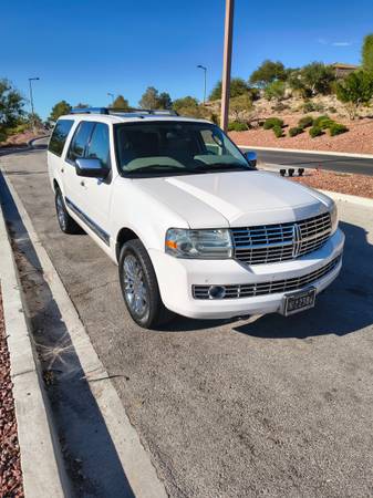 2009 Lincoln Navigator L Base 4dr 4x2 Automatic — photo 1