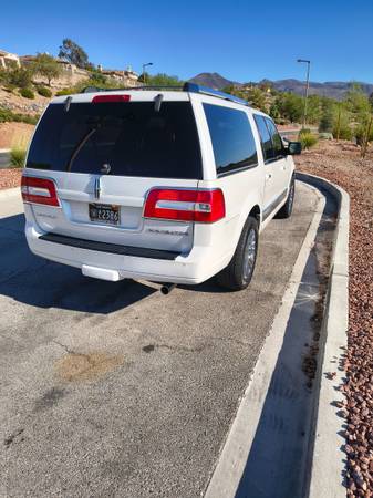 2009 Lincoln Navigator L Base 4dr 4x2 Automatic — photo 4