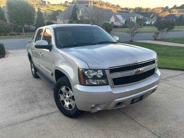 2007 Chevrolet Avalanche 1500 LS 4x4 Automatic — photo 3