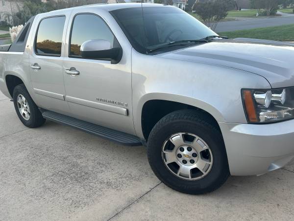2007 Chevrolet Avalanche 1500 LS 4x4 Automatic — photo 10